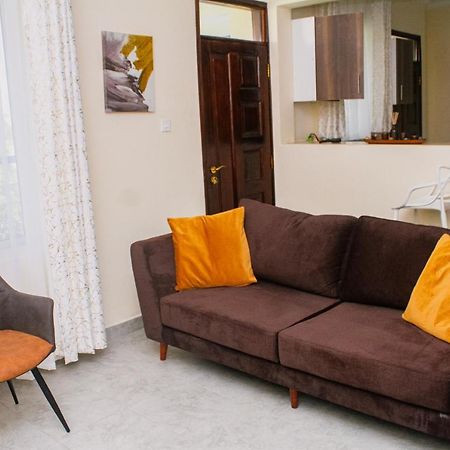 Twin Palms Apartments, Bamburi, Mombasa Exterior photo