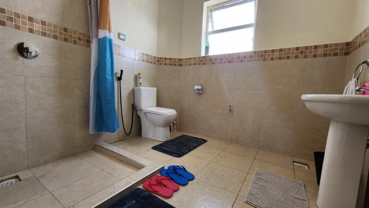 Twin Palms Apartments, Bamburi, Mombasa Exterior photo