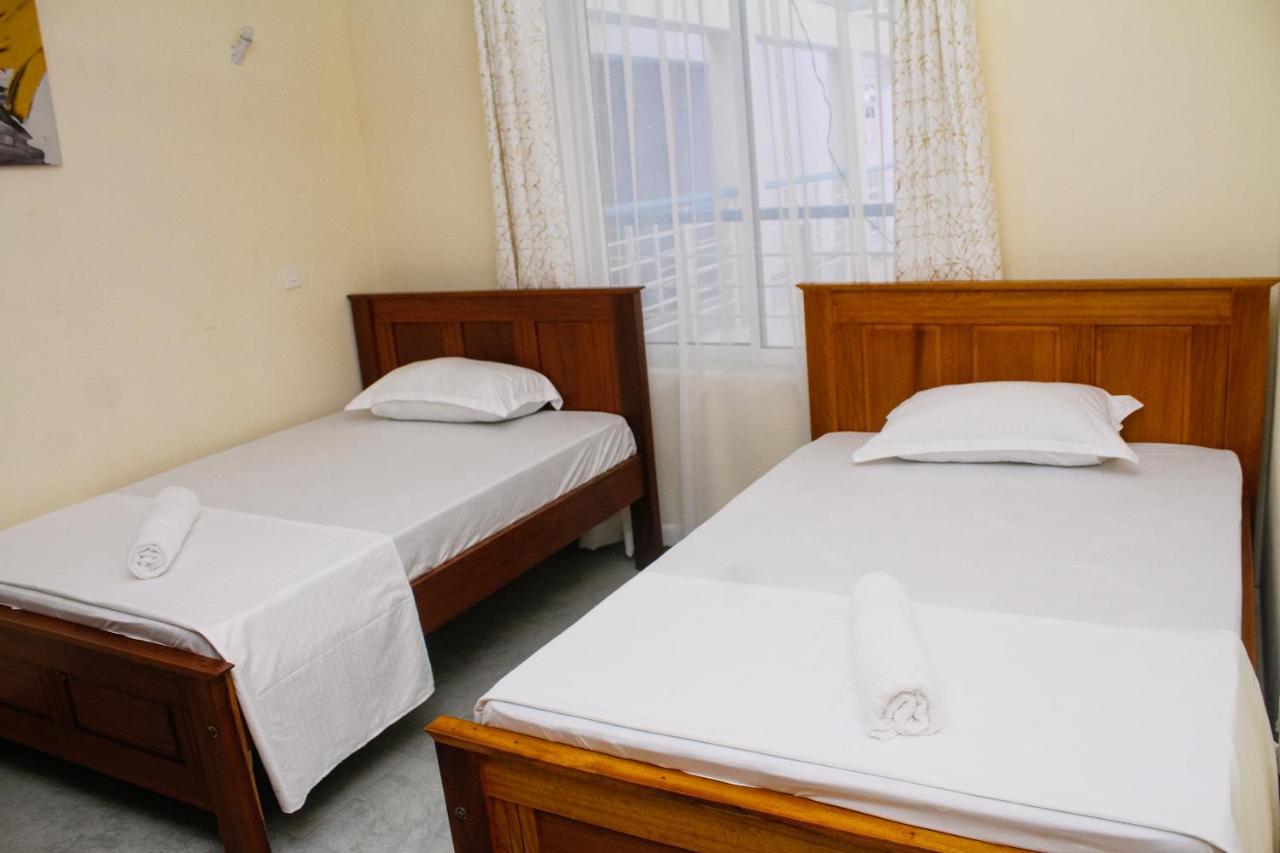 Twin Palms Apartments, Bamburi, Mombasa Exterior photo