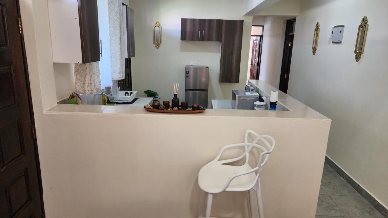 Twin Palms Apartments, Bamburi, Mombasa Exterior photo