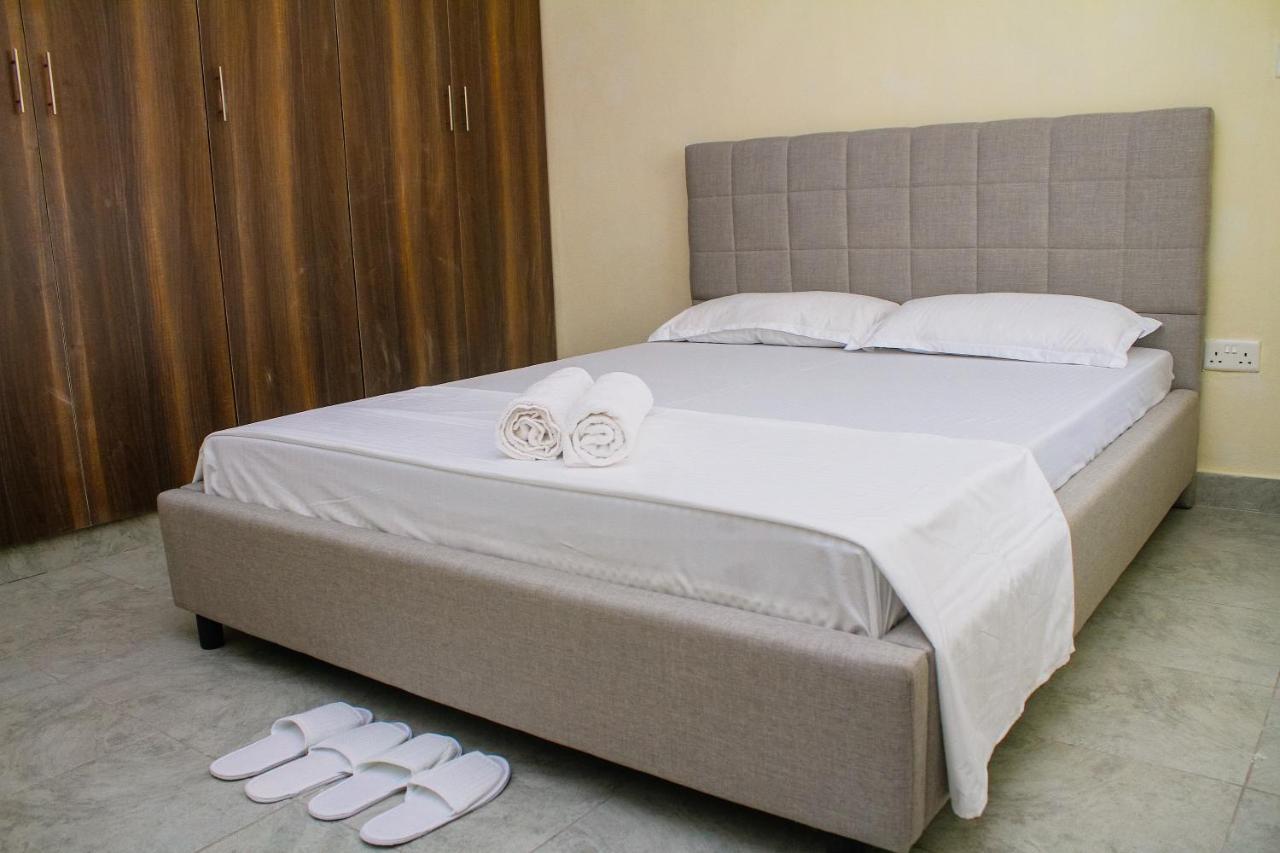 Twin Palms Apartments, Bamburi, Mombasa Exterior photo