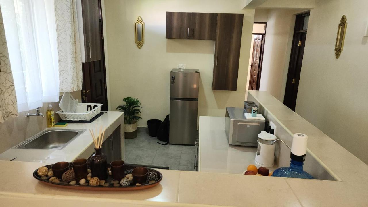 Twin Palms Apartments, Bamburi, Mombasa Exterior photo