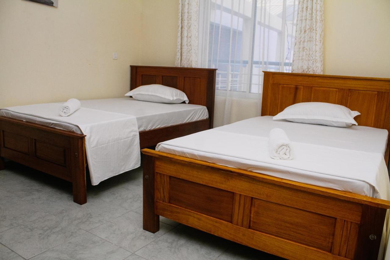 Twin Palms Apartments, Bamburi, Mombasa Exterior photo