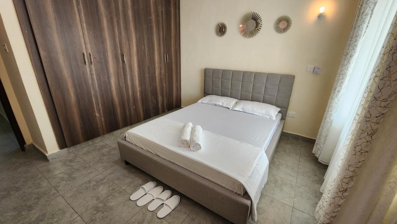Twin Palms Apartments, Bamburi, Mombasa Exterior photo